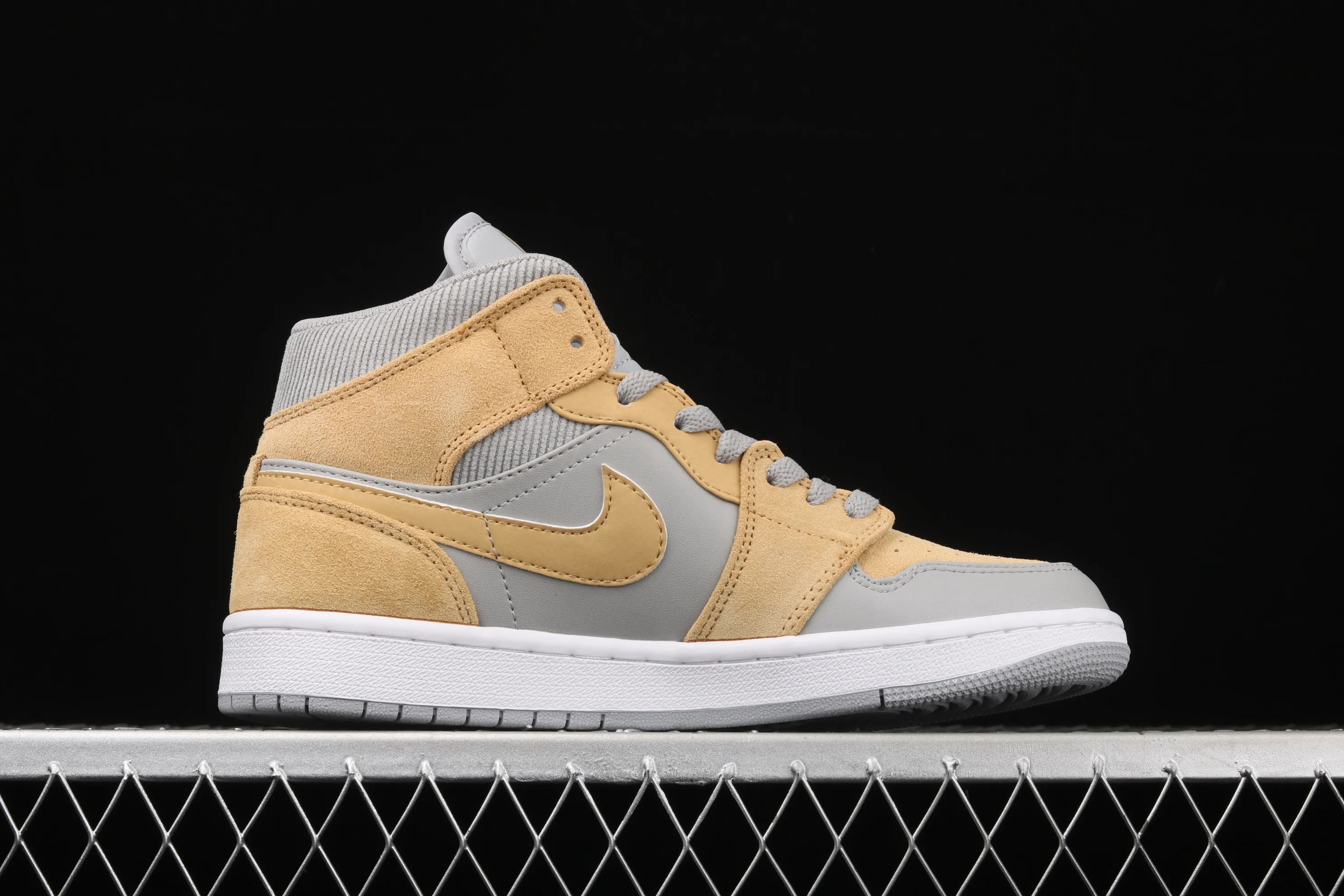 All categories Air Jordan Jordan series basketball shoes Air Jordan 1 Mid Air Jordan 1 Mid AJ1 Joe 1 Zhongbang Maca color yellow cement gray basketball shoes DA4666-001